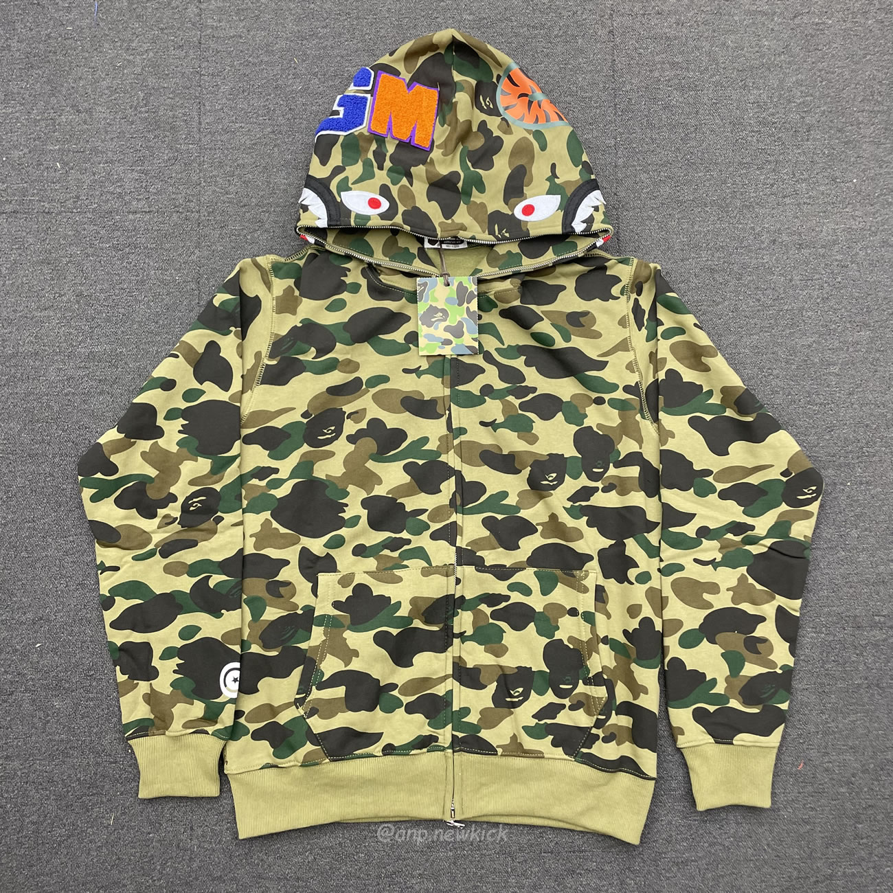 Bape Ladies 1st Camo Boa Shark Hoodie Green (4) - www.newkick.vip